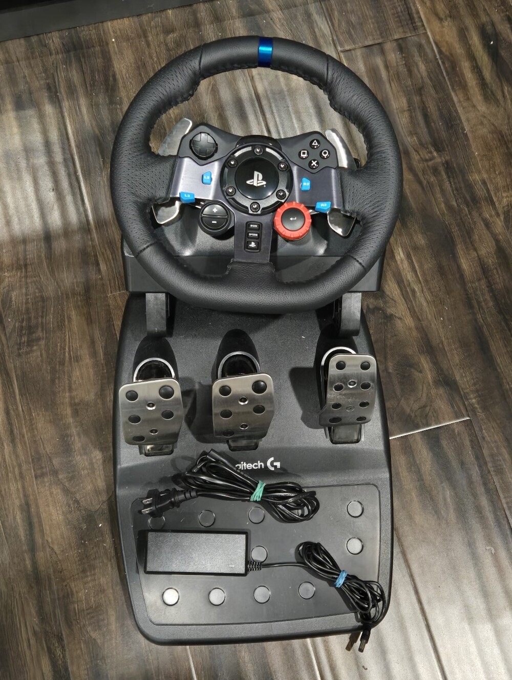 Logitech G29 Driv8ng Force Racing Wheel/pedals Ps3/Ps4